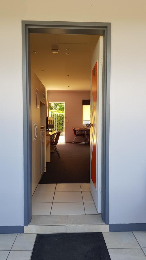 Red Bridge Motor Inn Woombye Buitenkant foto