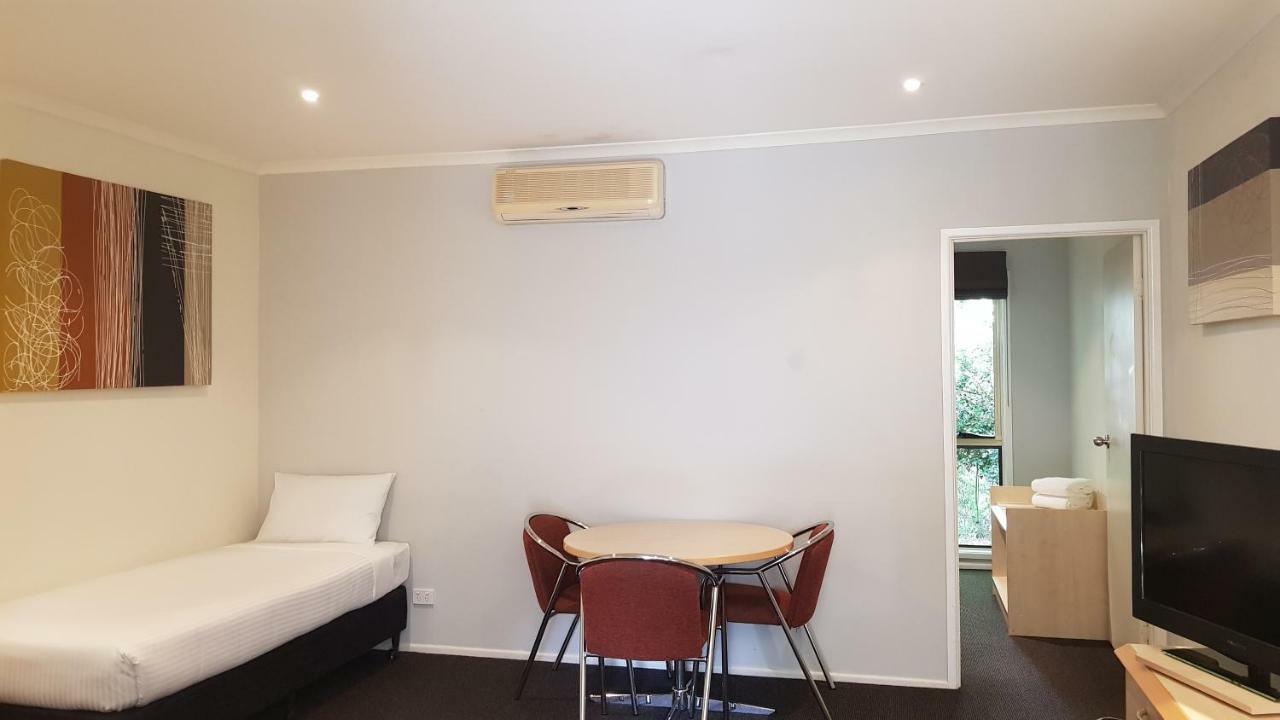 Red Bridge Motor Inn Woombye Buitenkant foto